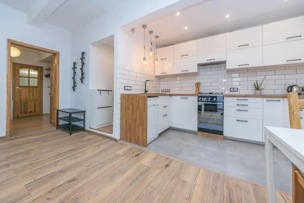 Hello Apartments Brzezno Dworska グダニスク エクステリア 写真